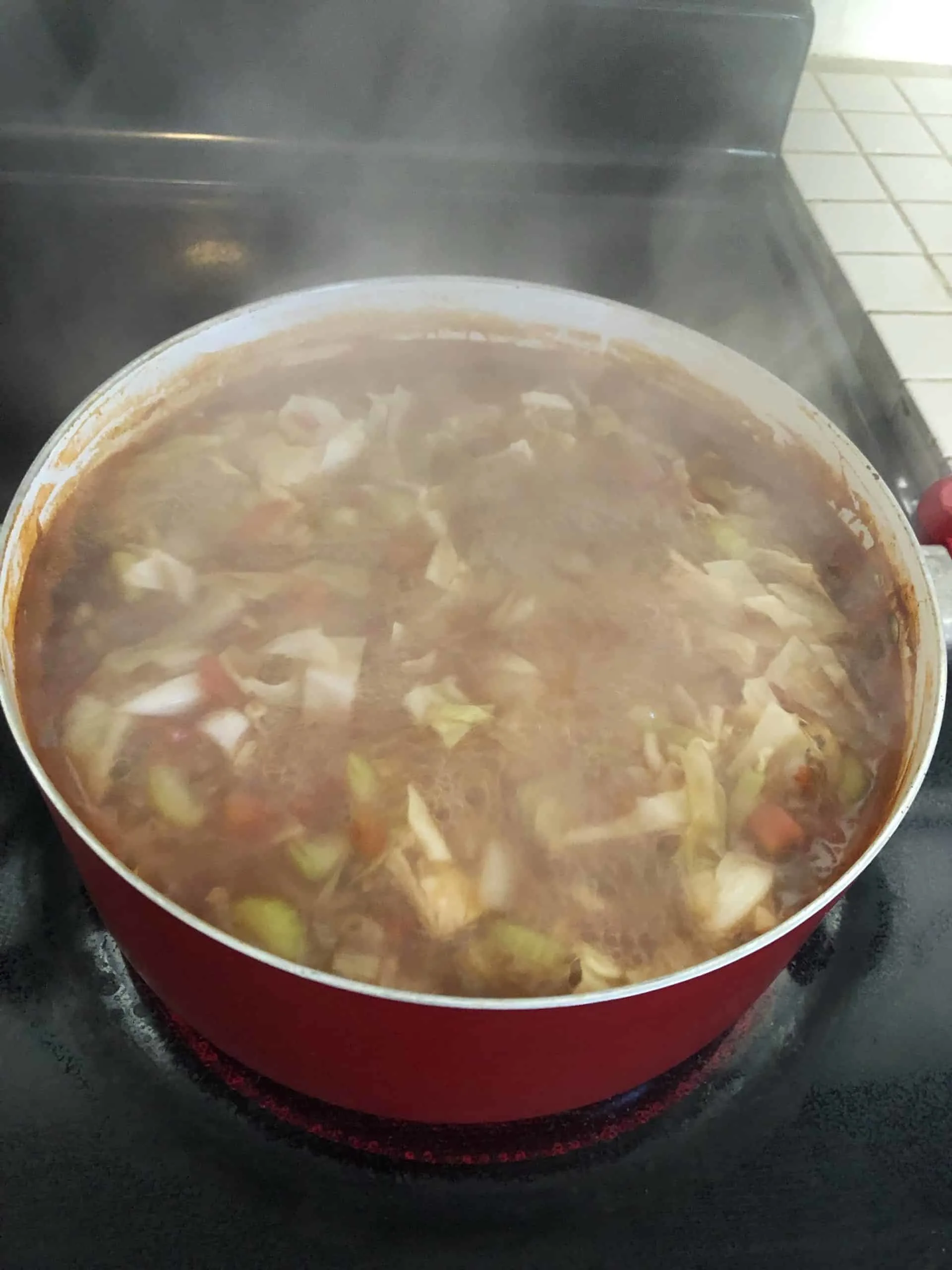 Cabbage Soup Boiling for seven day diet to lose weight quickly